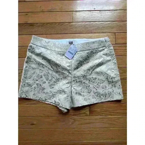 J.Crew Factory Women's Floral Tapestry Zippered Shorts Size 2 Gold/White - Picture 1 of 7